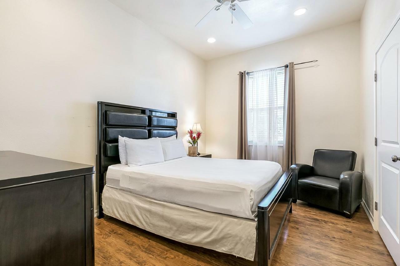 Spacious 3Br/2.5Bath Condo In Great Location นิวออร์ลีนส์ ภายนอก รูปภาพ