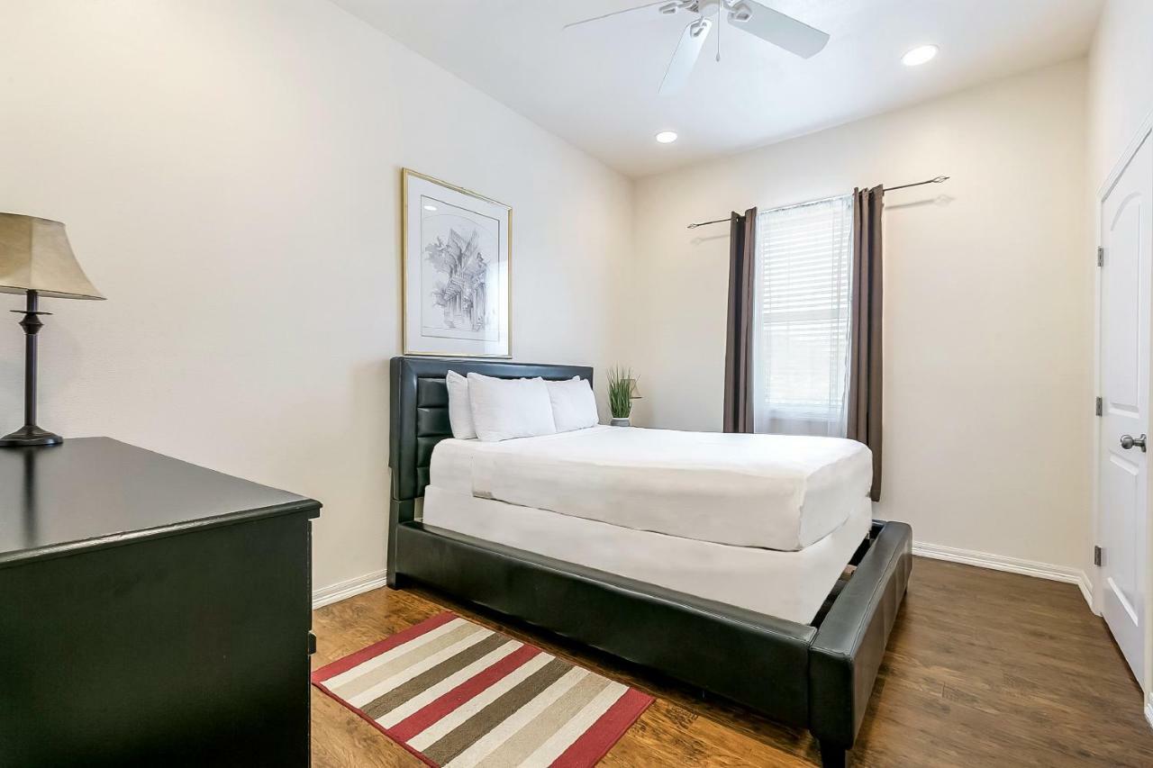 Spacious 3Br/2.5Bath Condo In Great Location นิวออร์ลีนส์ ภายนอก รูปภาพ