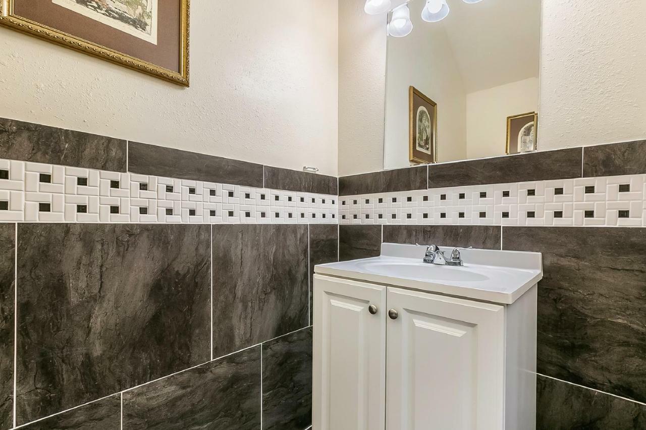 Spacious 3Br/2.5Bath Condo In Great Location นิวออร์ลีนส์ ภายนอก รูปภาพ